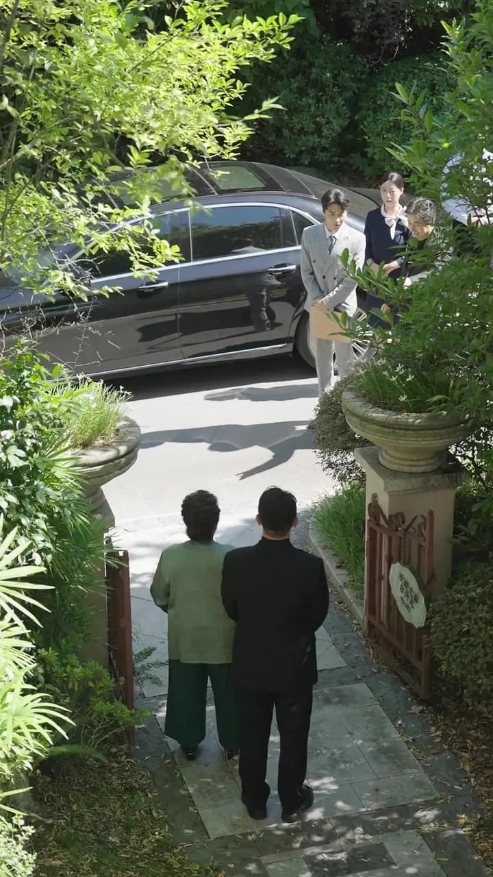 Episode Cover