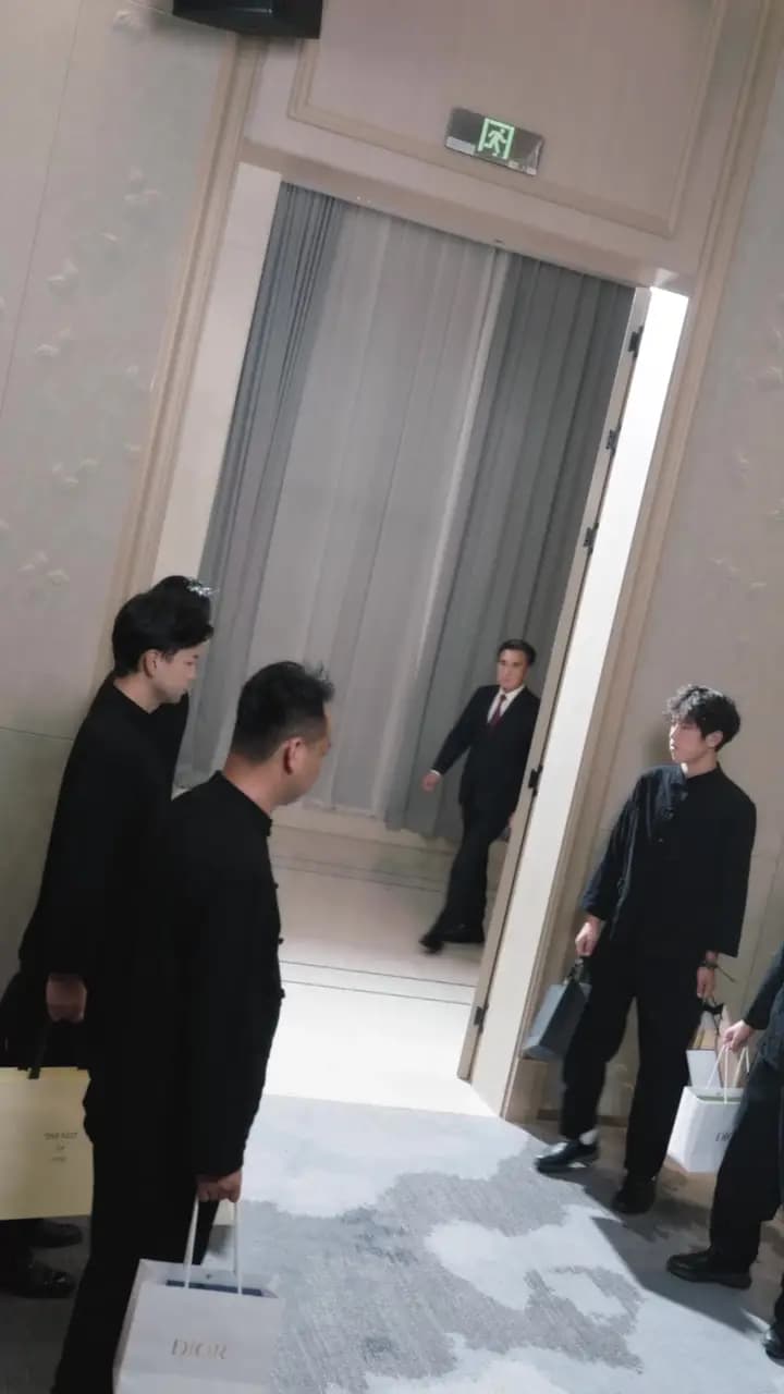 Episode Cover