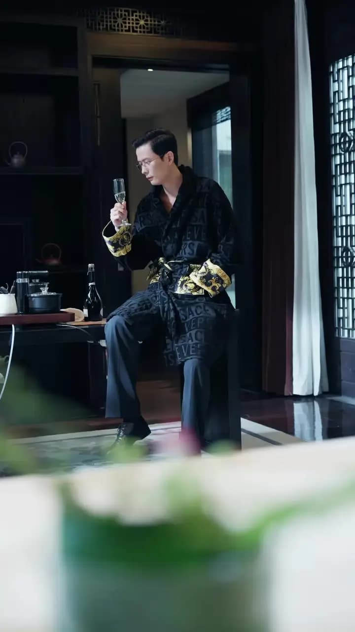 Episode Cover